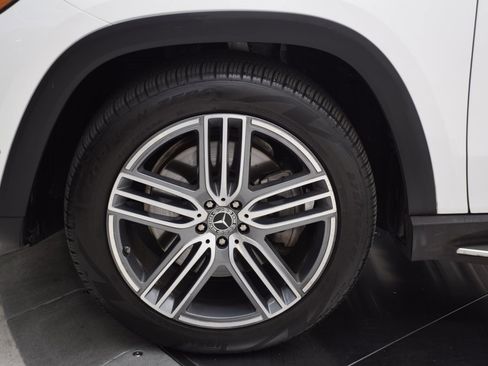 Certified 2025 Mercedes-Benz GLS 450 4MATIC image 12