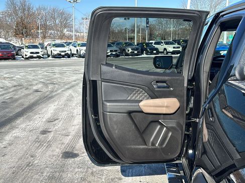 Used 2023 GMC Canyon Denali image 30