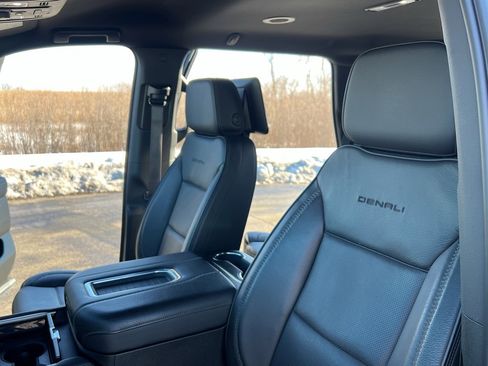 Used 2024 GMC Yukon Denali AWD/4WD image 19