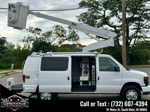 Used 2012 Ford E-350 and Econoline 350 Super Duty RWD image 7