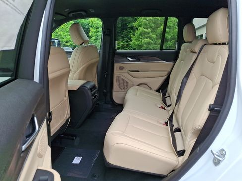 New 2026 Jeep Grand Cherokee Limited AWD/4WD image 7