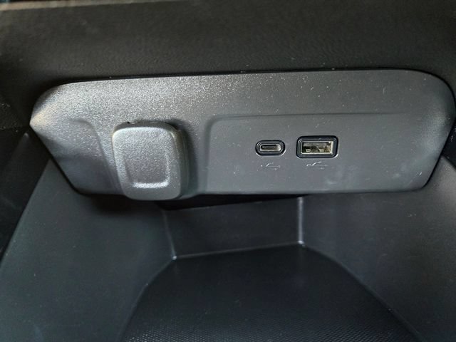 Used 2024 Chevrolet Trax RS w/ Driver Confidence Package FWD image 24
