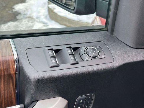 Used 2016 Ford F150 Lariat w/ Equipment Group 502A Luxury image 18