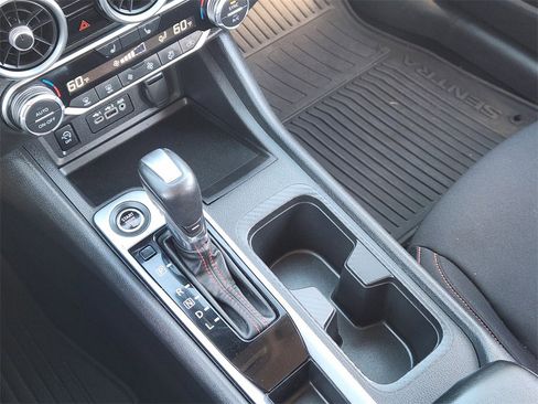 Used 2024 Nissan Sentra SR image 15