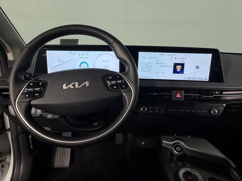 Used 2024 Kia EV6 Light RWD image 15