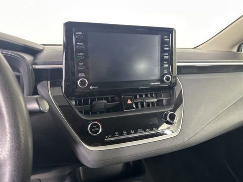 Used 2022 Toyota Corolla LE FWD image 15