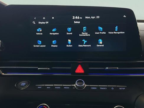 Used 2024 Hyundai Elantra SEL FWD image 19