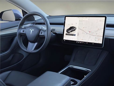 Used 2023 Tesla Model 3 Standard Range image 11