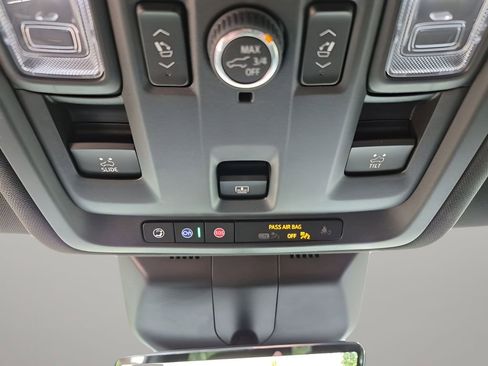 Used 2024 Cadillac Escalade Sport w/ LPO, ONYX Package image 43