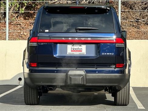 Used 2025 Lexus GX 550 image 4