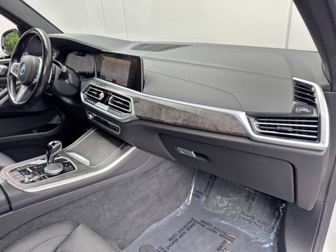 Used 2022 BMW X5 xDrive45e w/ M Sport Package AWD/4WD image 15