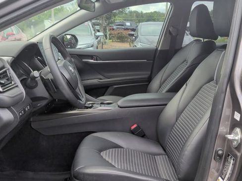 Used 2023 Toyota Camry SE FWD image 13