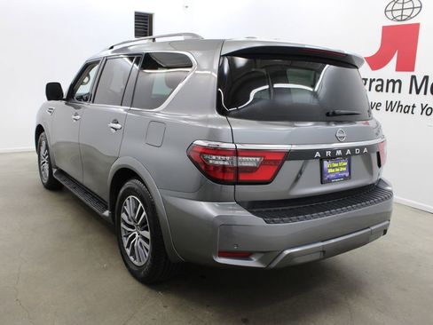 Used 2023 Nissan Armada SL w/ Captain's Chairs Package image 3