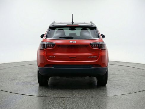 Used 2025 Jeep Compass Limited AWD/4WD image 7