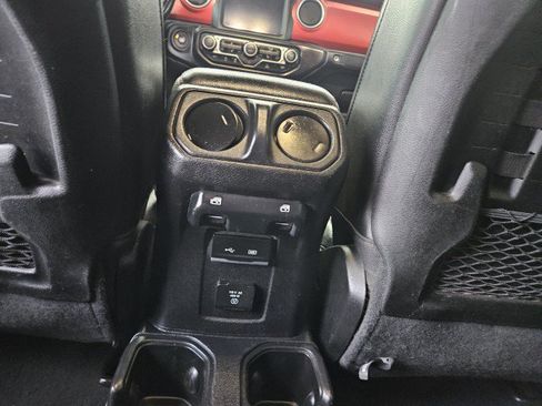 Used 2020 Jeep Gladiator Rubicon AWD/4WD image 19