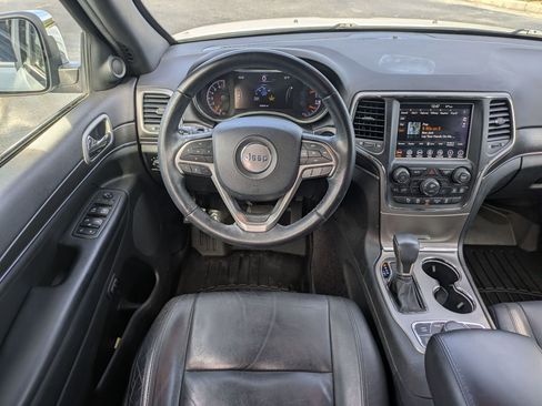 Used 2018 Jeep Grand Cherokee Limited image 20