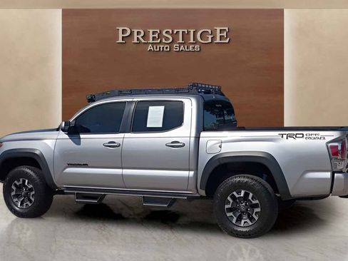 Used 2020 Toyota Tacoma TRD Off-Road w/ Technology Package RWD image 15