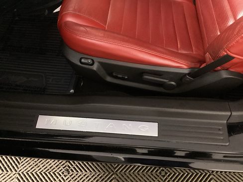 Used 2006 Ford Mustang GT RWD image 13