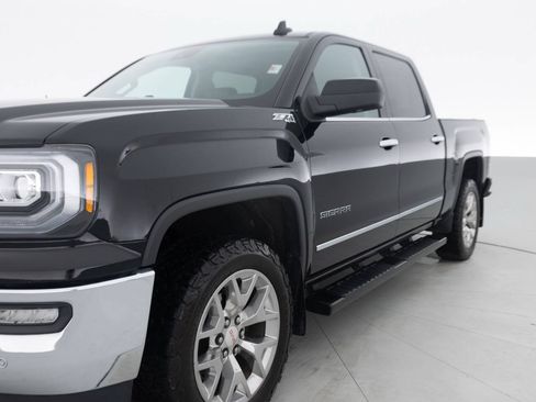 Used 2018 GMC Sierra 1500 SLT AWD/4WD image 12