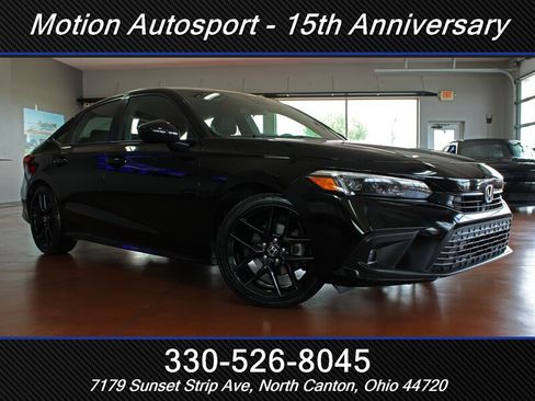 Used 2022 Honda Civic Sport image 2