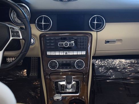Used 2016 Mercedes-Benz SLK 300 image 23