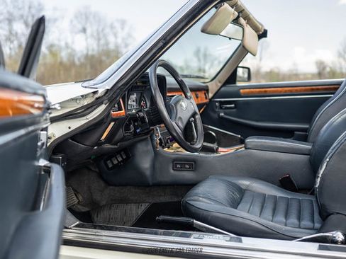 Used 1989 Jaguar XJS V12 Convertible image 29