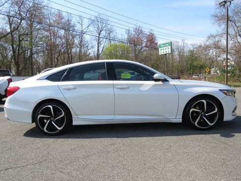 Used 2019 Honda Accord Sport image 4
