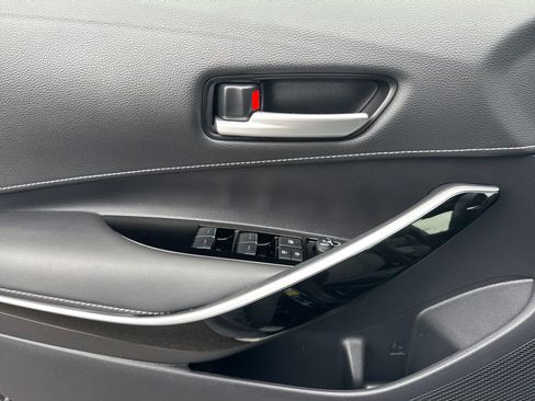 Used 2022 Toyota Corolla XSE image 10