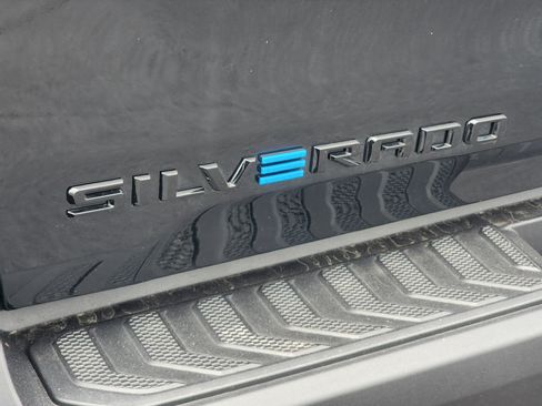 Used 2026 Chevrolet Silverado EV Trail Boss image 13