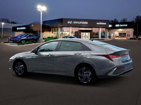 New 2026 Hyundai Elantra Sport image 4