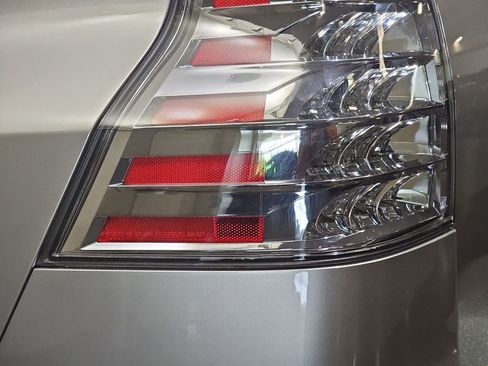 Certified 2023 Lexus GX 460 Premium w/ Premium Package AWD/4WD image 32