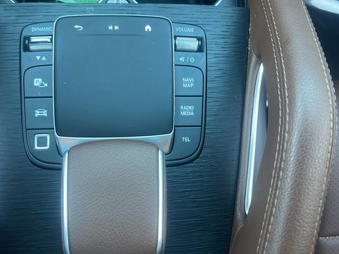 Used 2025 Mercedes-Benz GLS 450 4MATIC image 27