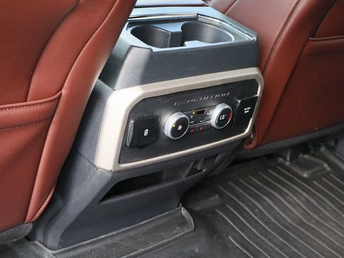 Used 2022 Ford Expedition Limited AWD/4WD image 26