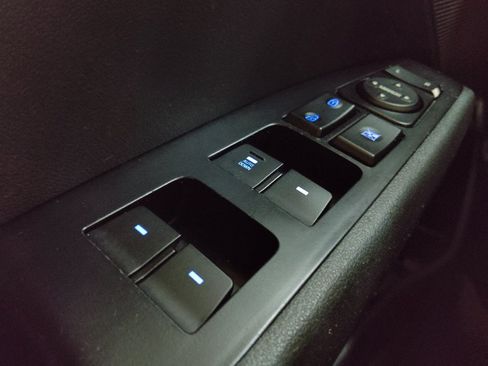 Used 2018 Hyundai Elantra SE FWD image 27