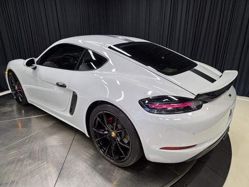 Used 2017 Porsche 718 Cayman RWD image 58