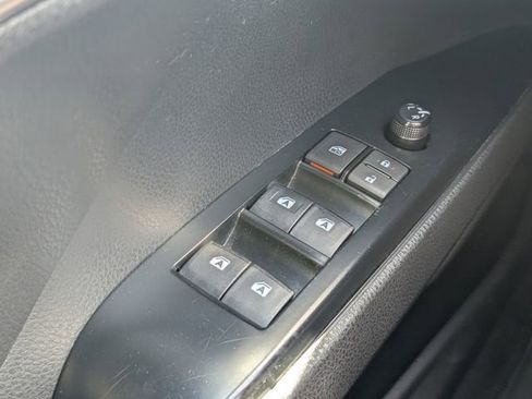 Used 2020 Toyota Camry SE image 23