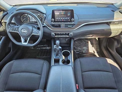 Used 2023 Nissan Altima 2.5 SV image 14