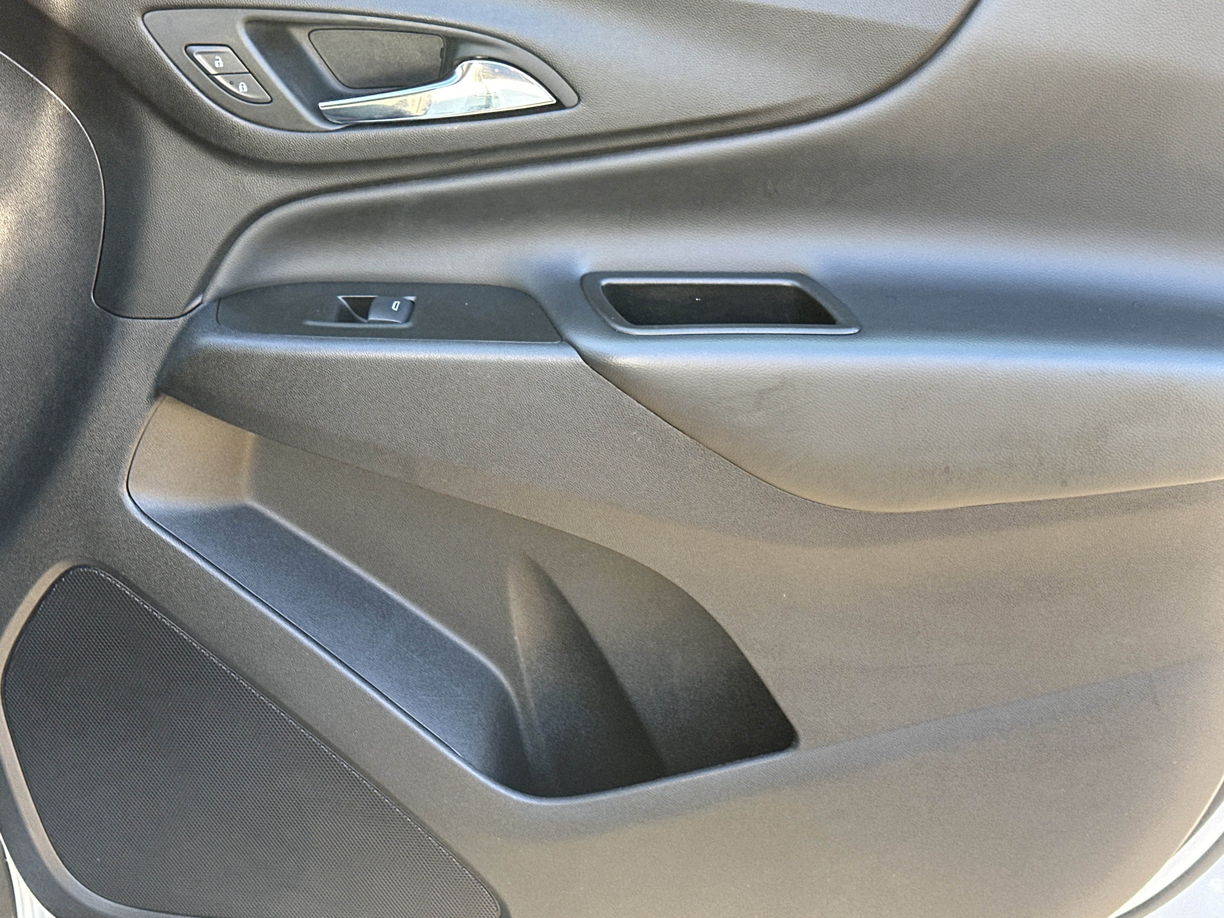 Used 2024 Chevrolet Equinox LT AWD/4WD image 14