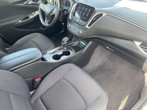 Used 2023 Chevrolet Malibu LT image 32