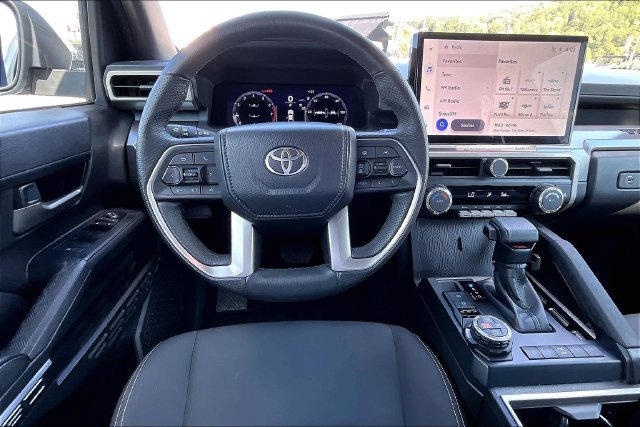 Used 2025 Toyota Tacoma TRD Off-Road AWD/4WD image 5