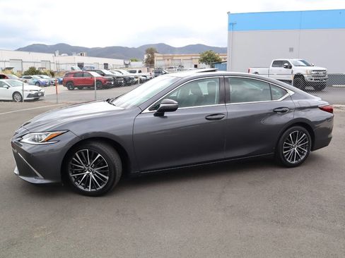 Used 2022 Lexus ES 350 w/ Premium Package image 15