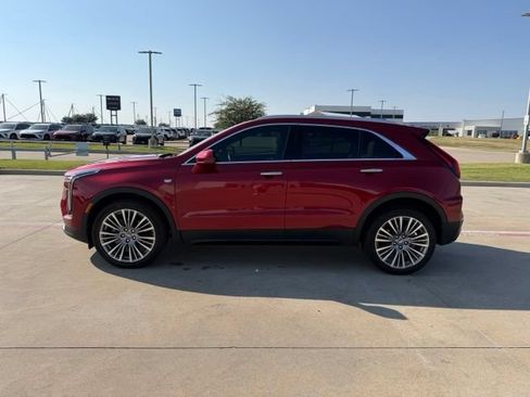 Used 2024 Cadillac XT4 Premium Luxury w/ Technology Package FWD image 6