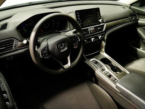 Used 2018 Honda Accord Hybrid image 10