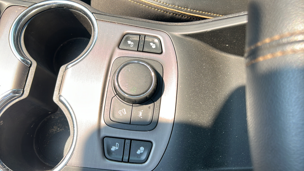 Used 2022 GMC Terrain AT4 AWD/4WD image 13