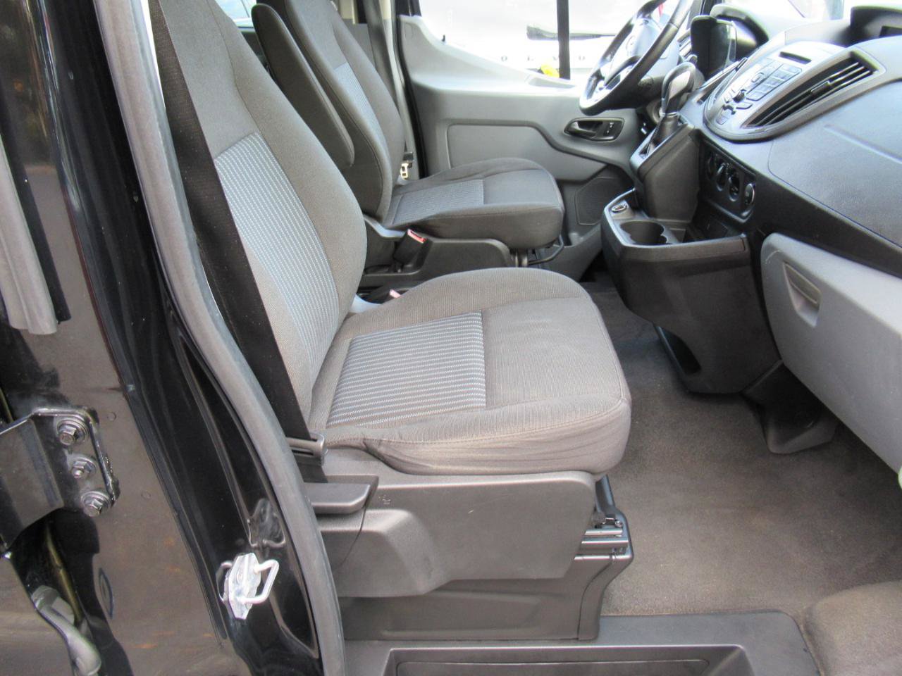 Used 2017 Ford Transit 150 XL RWD image 20