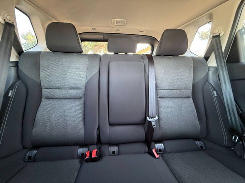 Used 2025 Nissan Rogue SV FWD image 30