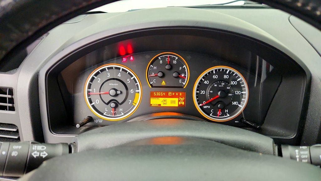 Used 2014 Nissan Titan SV w/ SV Value Truck Package AWD/4WD image 14