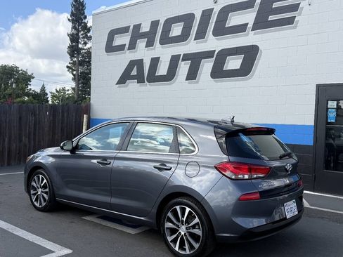 Used 2018 Hyundai Elantra GT FWD image 20