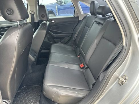 Used 2019 Volkswagen Jetta SE FWD image 25