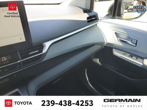 Certified 2025 Toyota Sienna XLE image 35